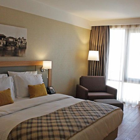 Ramada Hotel & Suites Adana Buitenkant foto