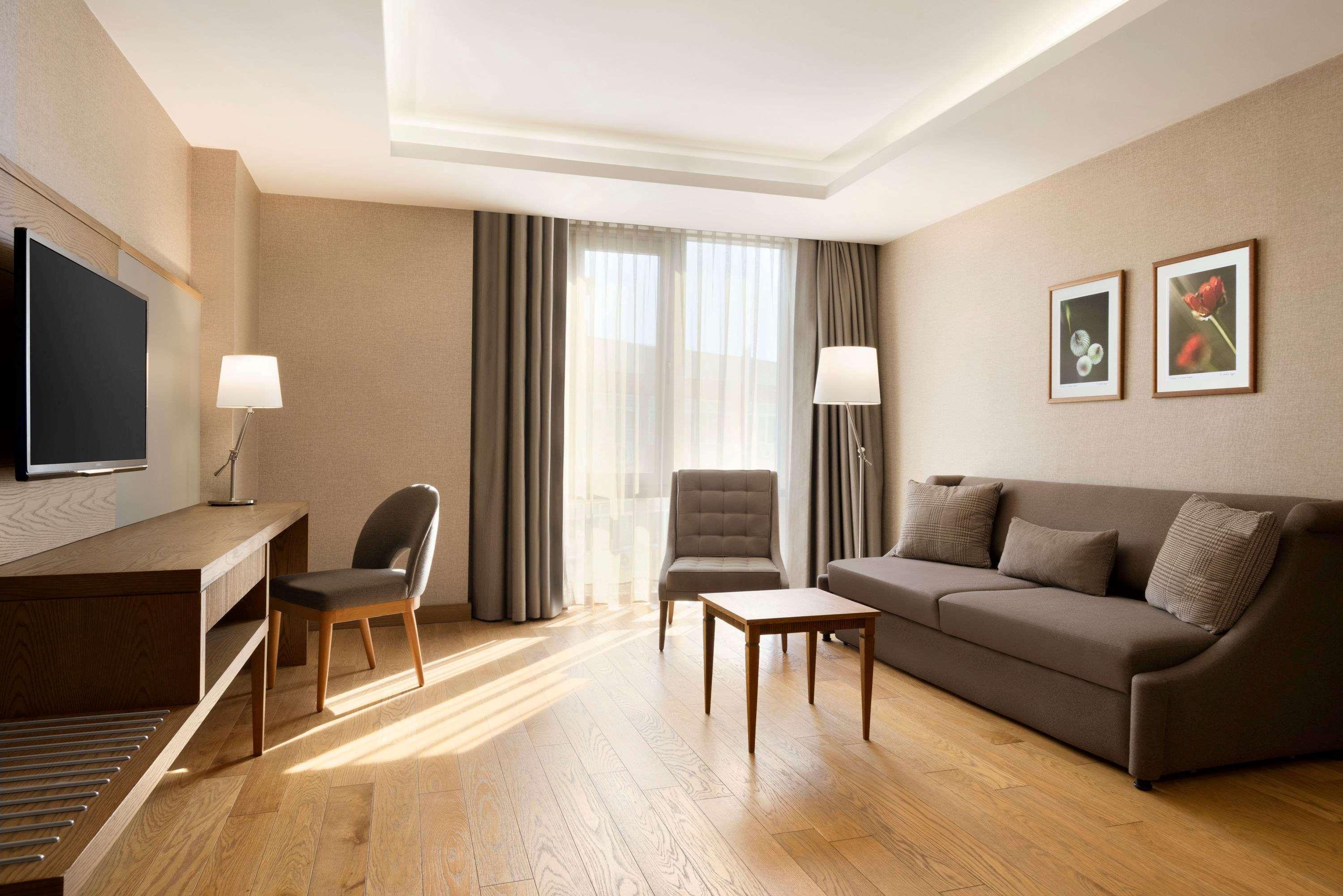 Ramada Hotel & Suites Adana Buitenkant foto