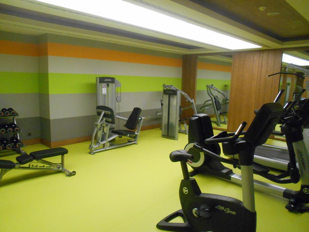 Ramada Hotel & Suites Adana Buitenkant foto