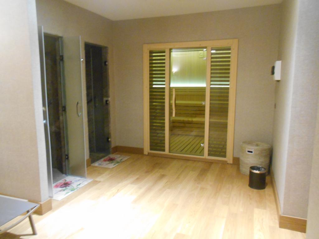 Ramada Hotel & Suites Adana Buitenkant foto