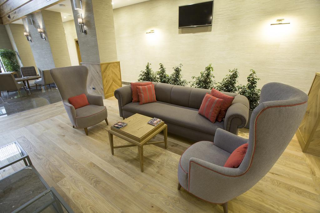 Ramada Hotel & Suites Adana Buitenkant foto