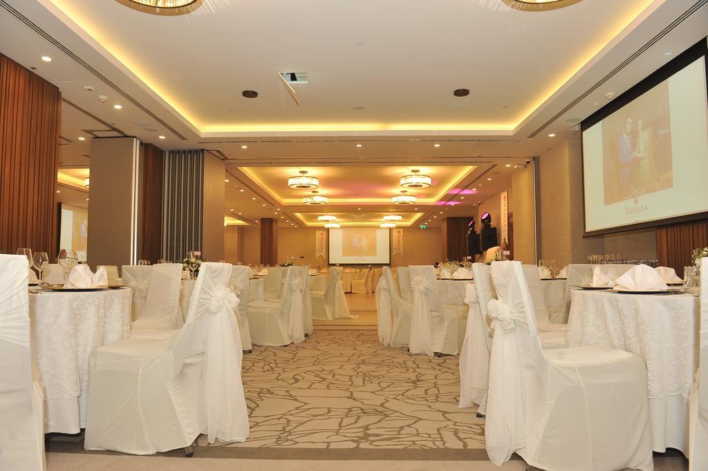 Ramada Hotel & Suites Adana Buitenkant foto