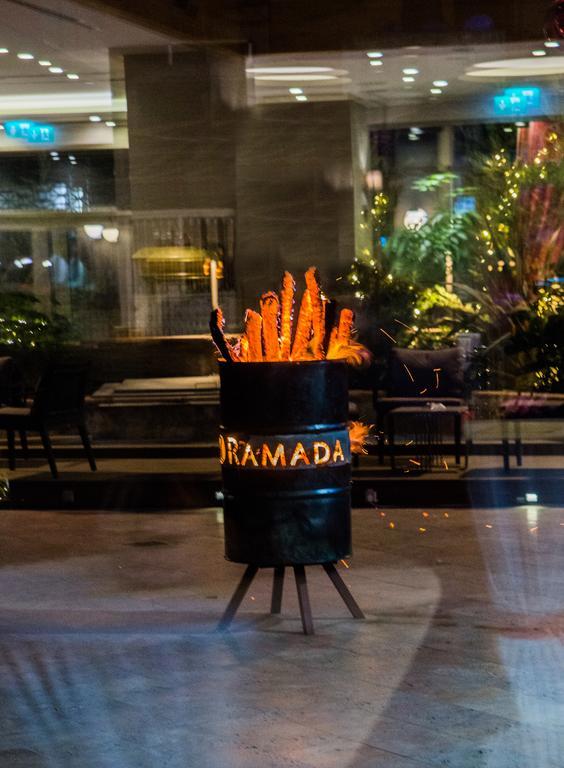 Ramada Hotel & Suites Adana Buitenkant foto