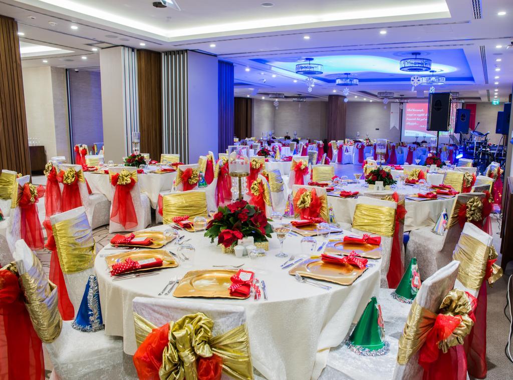 Ramada Hotel & Suites Adana Buitenkant foto